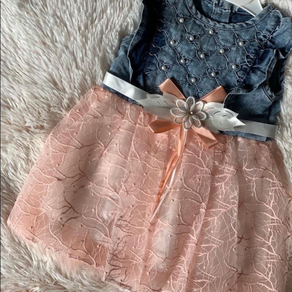 Girls dress